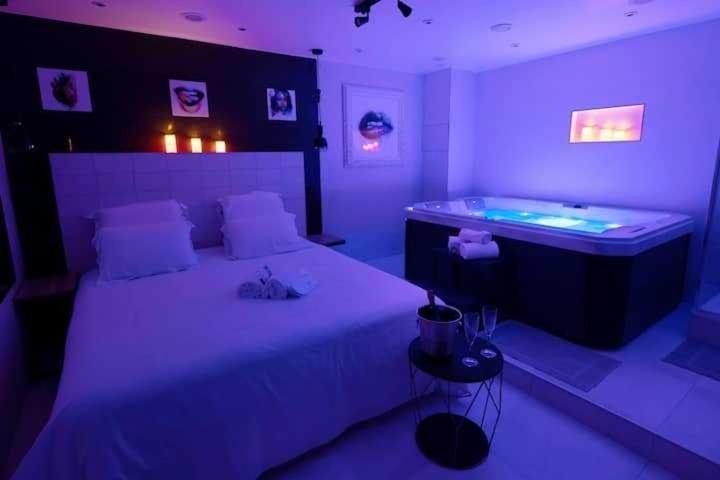 Appartement Intimate With Air Conditioner & Jacuzzi 2br 6p Montmartre